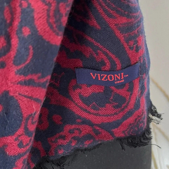 Vizoni Scarf with navy blue and red design - Picture 3 of 6